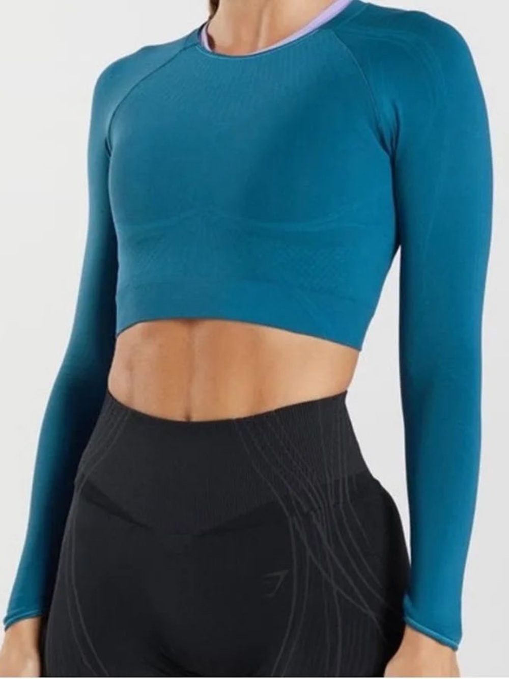 Gymshark Apex blue crop top